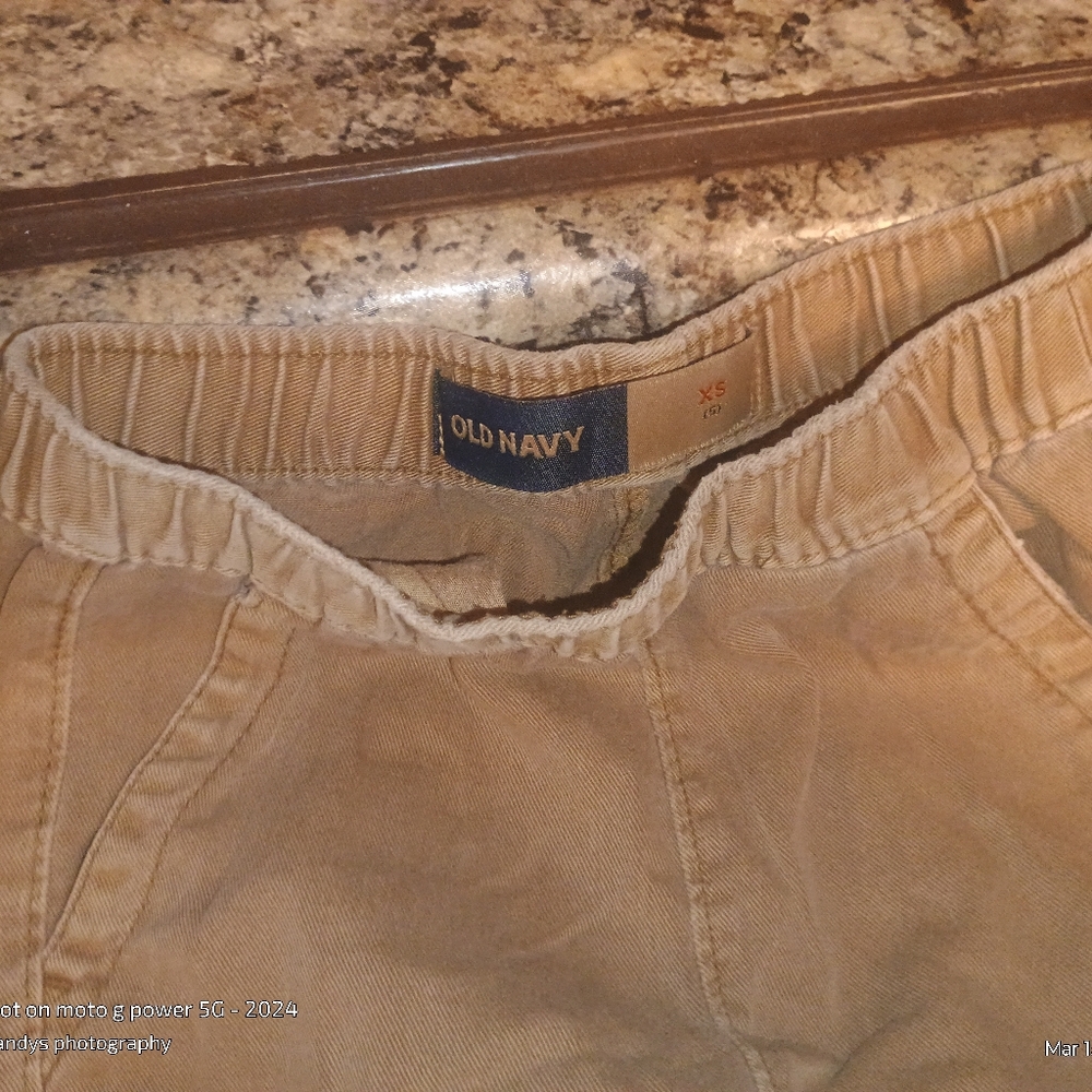 Old Navy Boys Cargo Pants Size Extra Small Tan Khaki Color - Picture 4 of 4